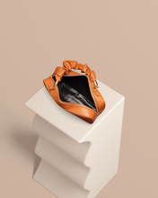 Load image into Gallery viewer, Hazel Leather Handbag
