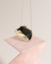 Load image into Gallery viewer, Rhea Clutch - Ombre
